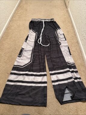Wide Leg Athletic Mesh Pants - Black & White